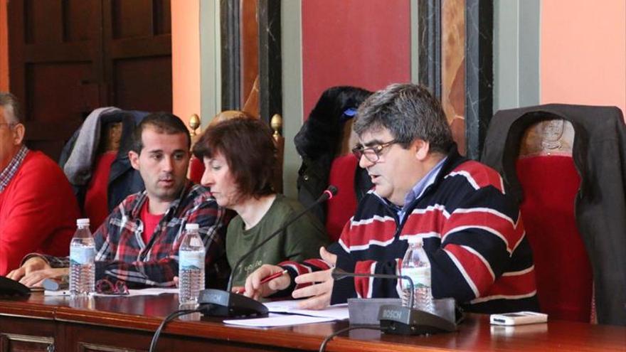 Joaquín Paredes no renuncia a la militancia de IU ni al acta de concejal