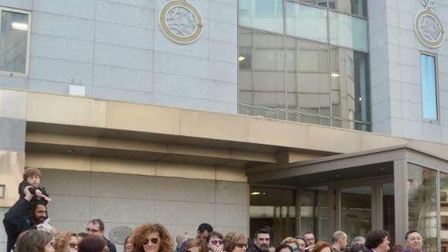 Protesta de las trabajadoras del Servicio de Ayuda al Hogar. // R.V.