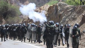 Partidaris de l’expresident Evo Morales ocupen una caserna militar