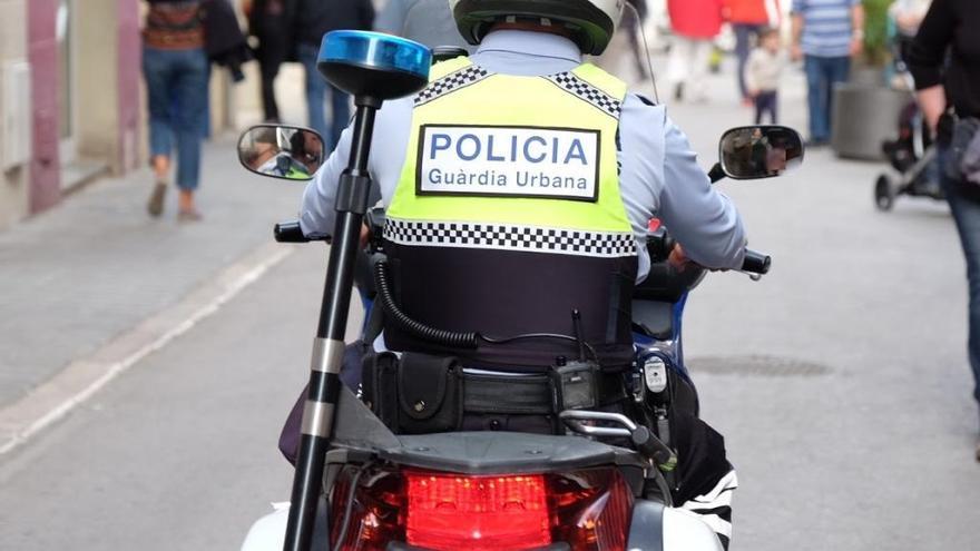 Un agent de la Guàrdia Urbana de Figueres.