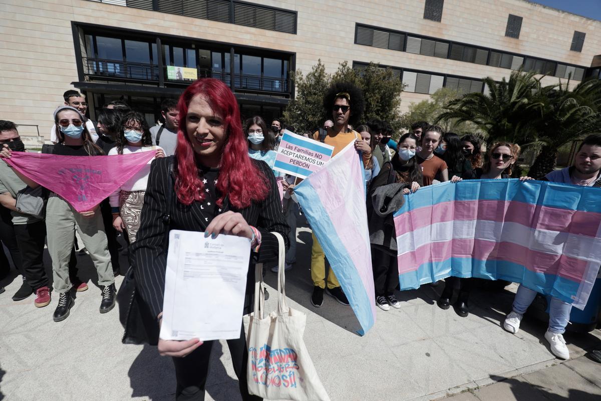 La UIB suspende por las protestas una conferencia sobre transexualidad La UIB suspende por las protestas una conferencia sobre transexualidad