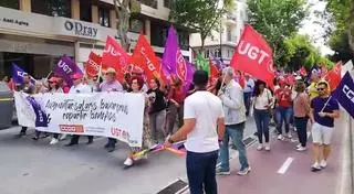 200 personas salen a la calle en Ibiza por el Primero de Mayo