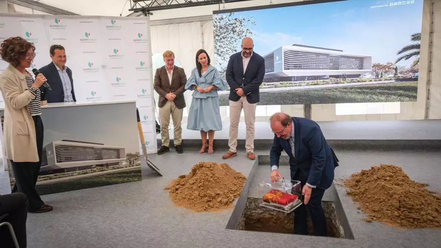 El Hospital Quirónsalud Badajoz ya ha colocado su primera piedra