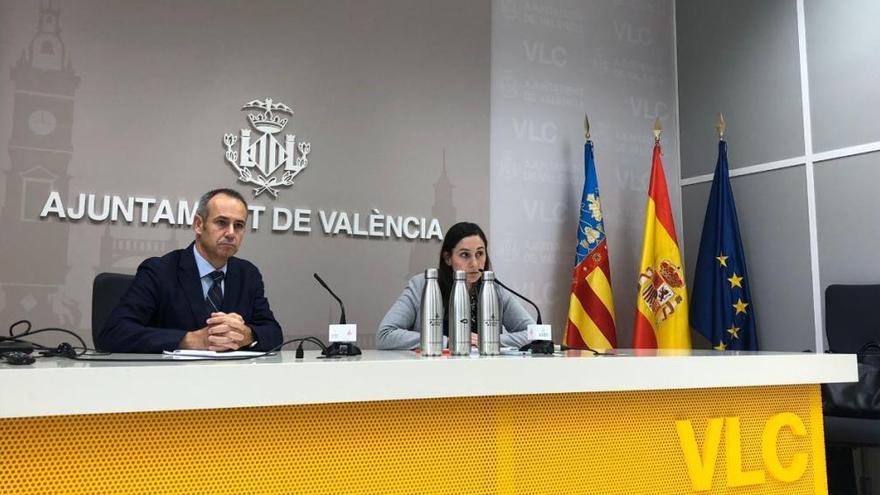 Dionisio García y Elisa Valía presentaron la iniciativa.