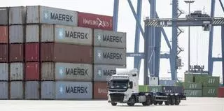 El Puerto utilizará un robot como asistente de voz para los operadores de las grúas de contenedores