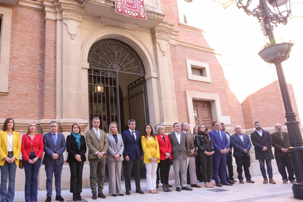 El minuto de silencio del Consell en Castellón.