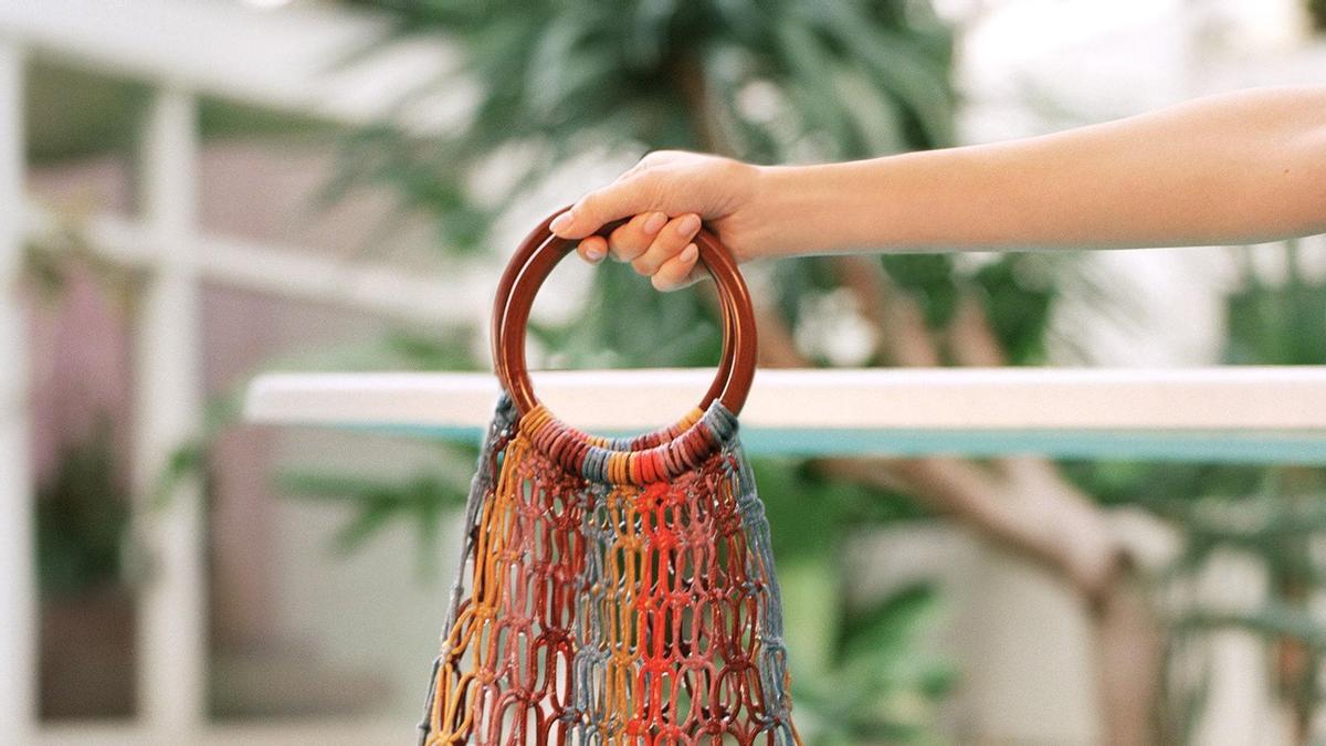 El bolso de red que triunfa en Instagram ya tiene su versión en Zara - Woman