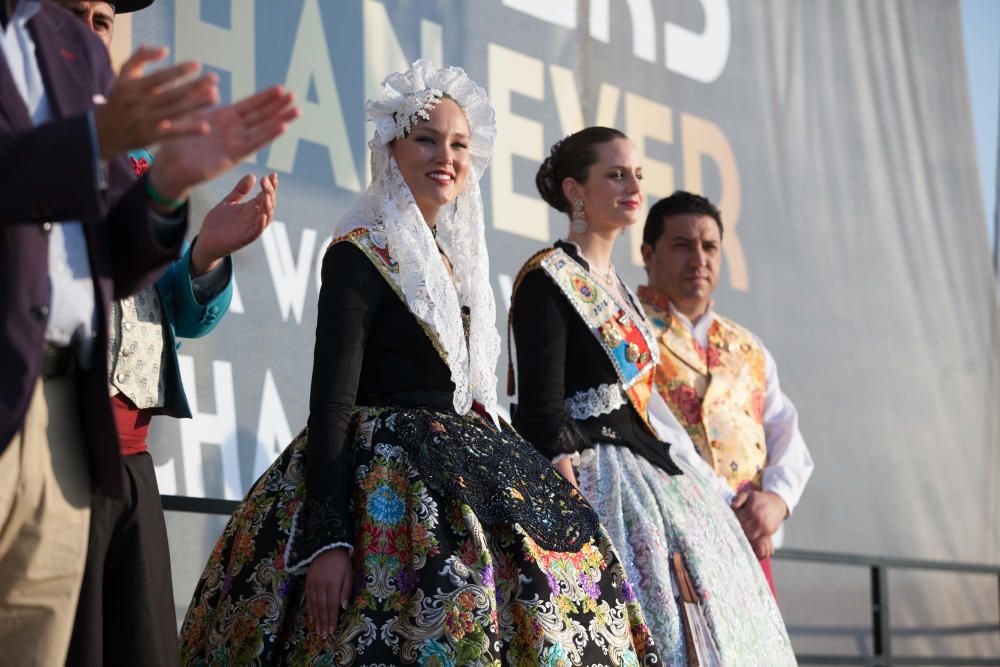 La inauguración del campeonato fundió las tradiciones y el deporte en la Institución Ferial Alicantina