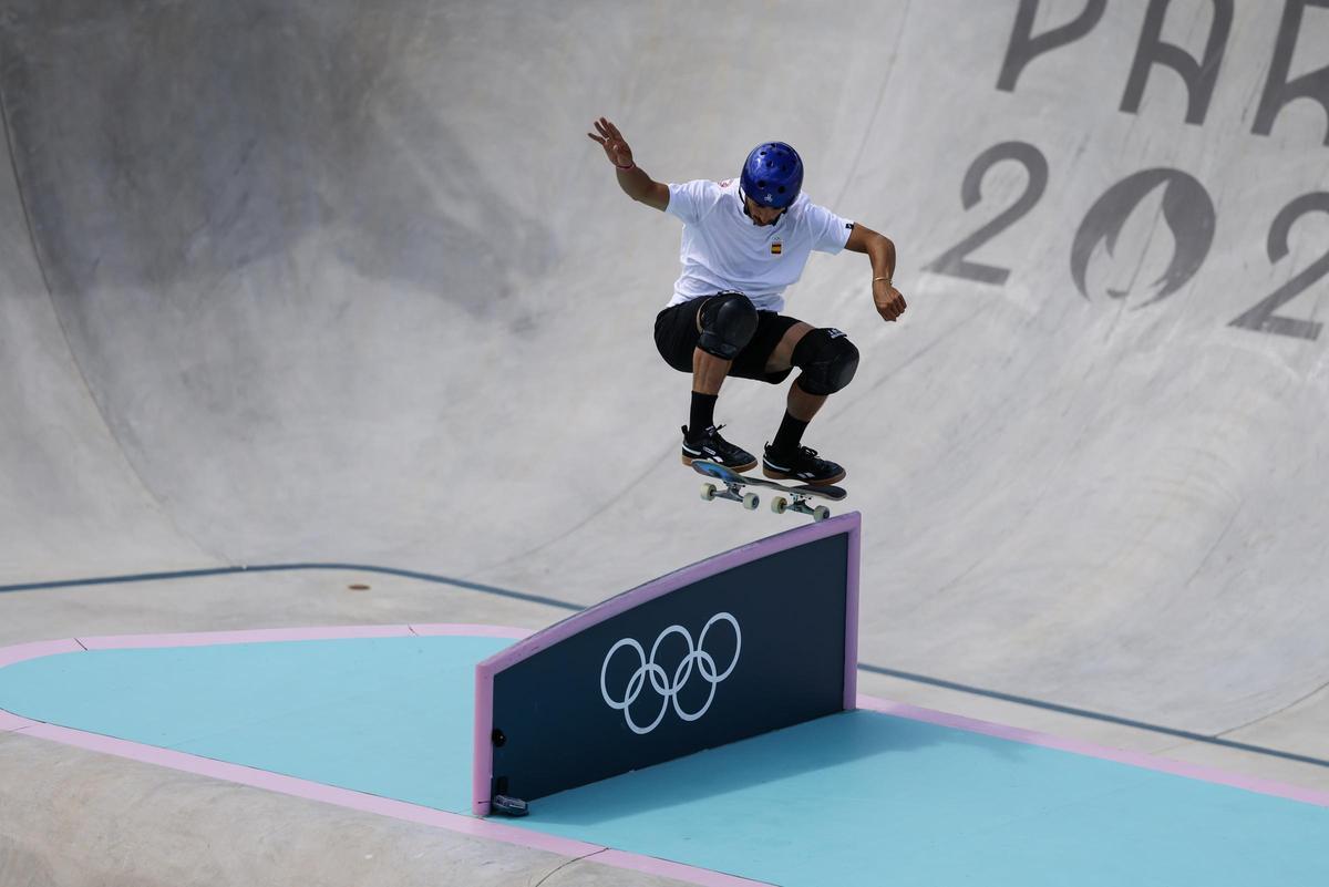 El 'skater' Danny León se queda sin final en park.