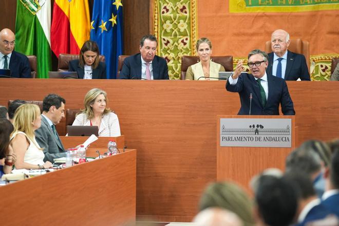 La entrada de Vox en el Gobierno de Andalucía deja en el aire la investidura de Juanma Moreno
