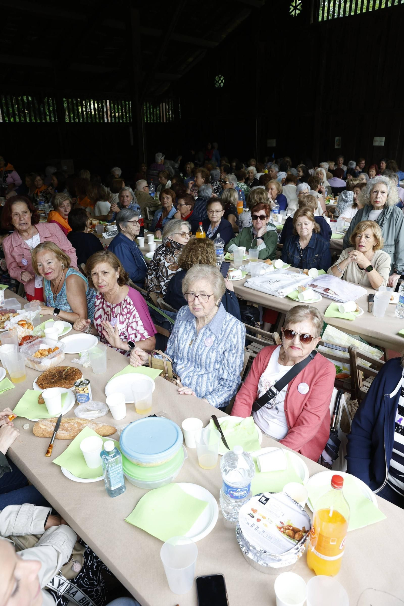 Así fue la fiesta "Femenino y Plural" en Gijón con 600 mujeres en el Muséu del Pueblu d'Asturies (en imágenes)