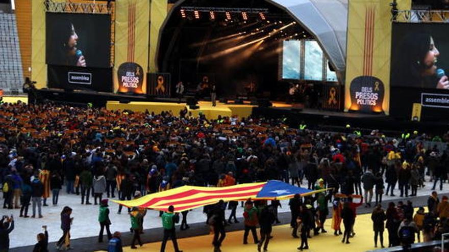 &#039;L&#039;estaca&#039;, &#039;El vent&#039; i &#039;L&#039;àguila negra&#039;, primers plats forts del Concert per la llibertat dels presos polítics