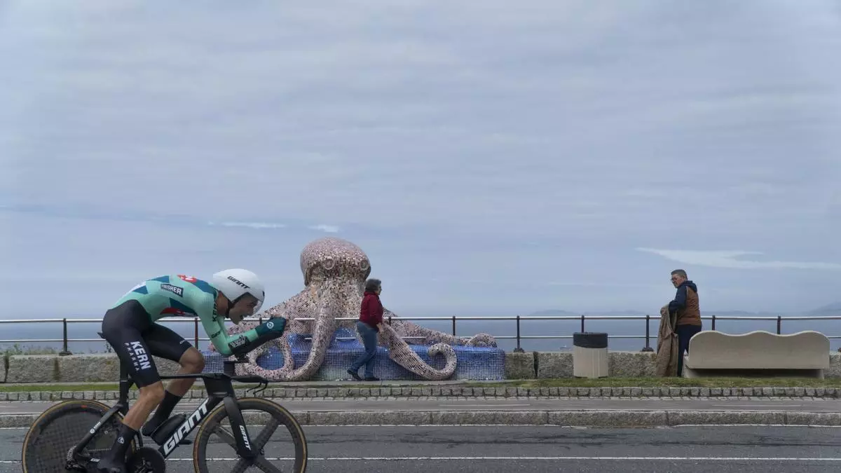 Estos son los cortes de tráfico previstos para este martes 5 de mayo en A Coruña por la Vuelta Ciclista Femenina