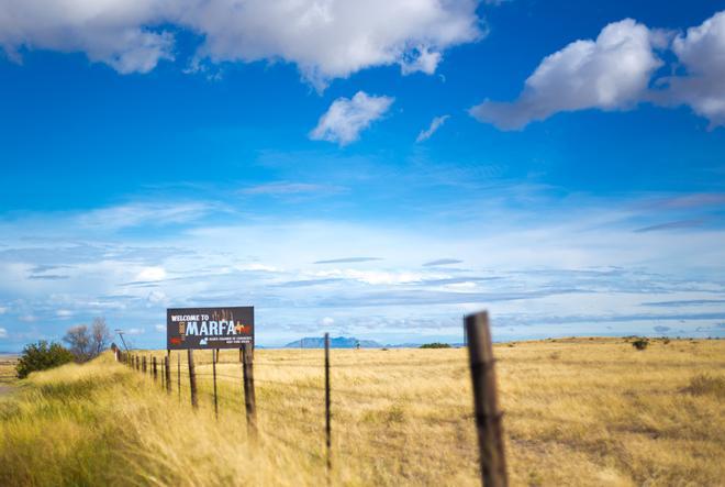 Cartel de entrada a Marfa, EEUU