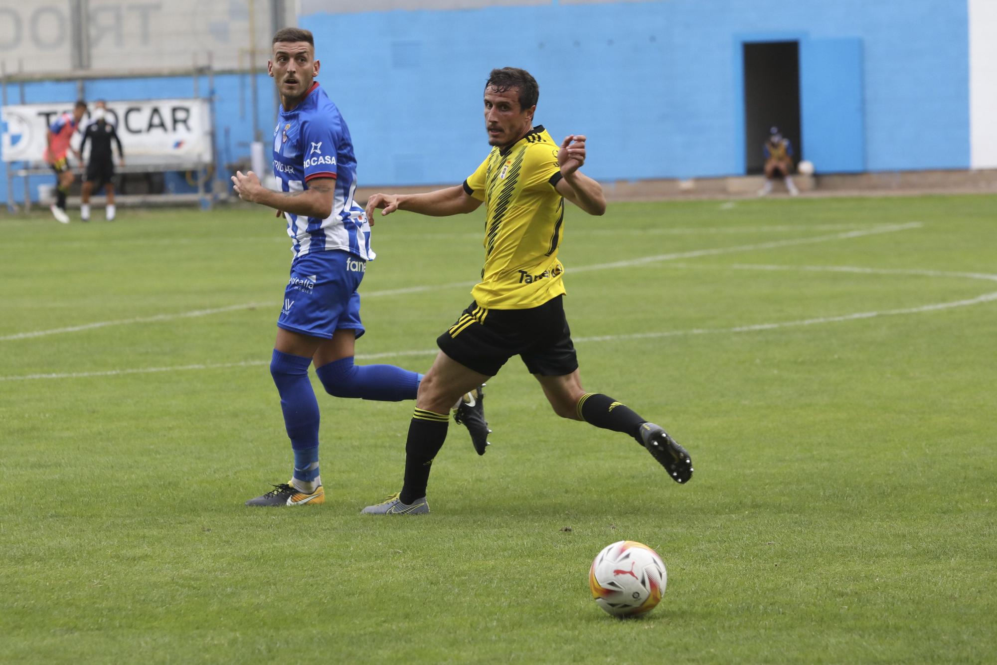 Las imágenes del partido del Oviedo contra el Avilés