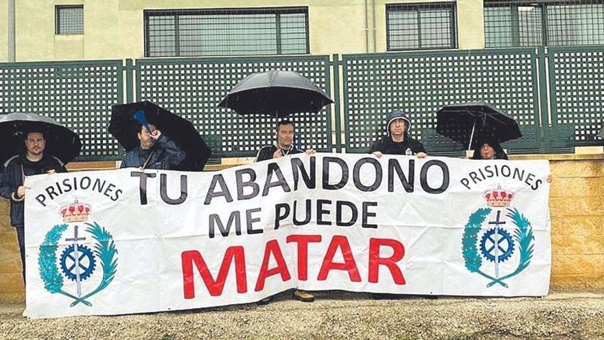 Funcionarios protestaban por la visita del secretario de Instituciones Penitenciarias.