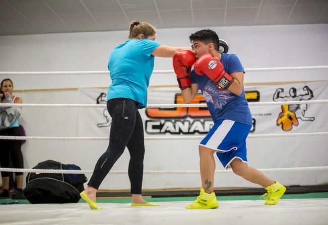 Deporte Base. Reportaje de boxeo al Jet Canarias