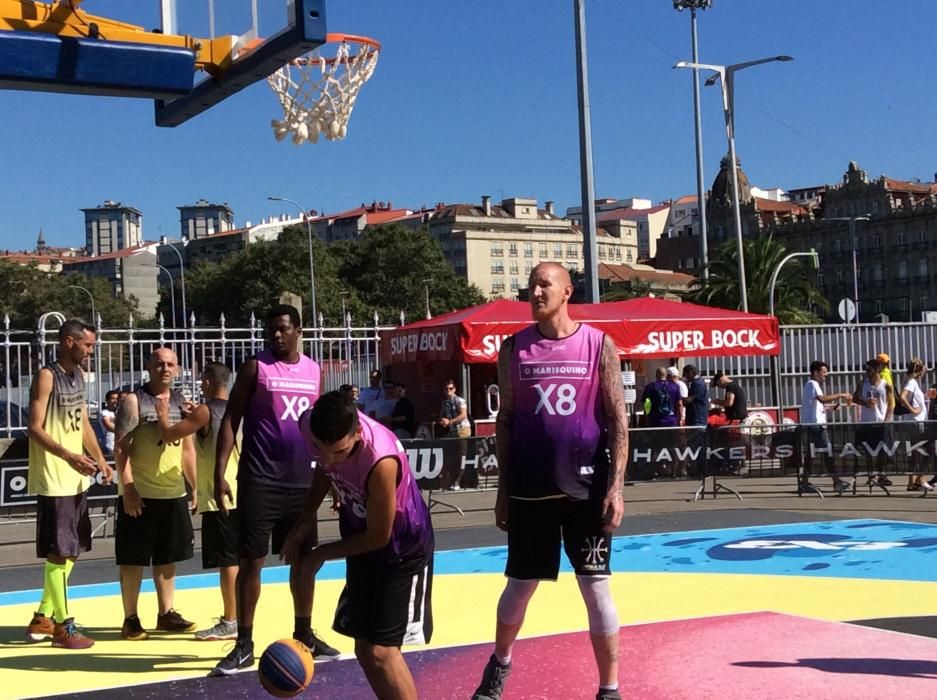 Miles de personas disfrutan en el Náutico de Vigo de las numerosas pruebas de deporte urbano que se disputan en O Marisquiño.