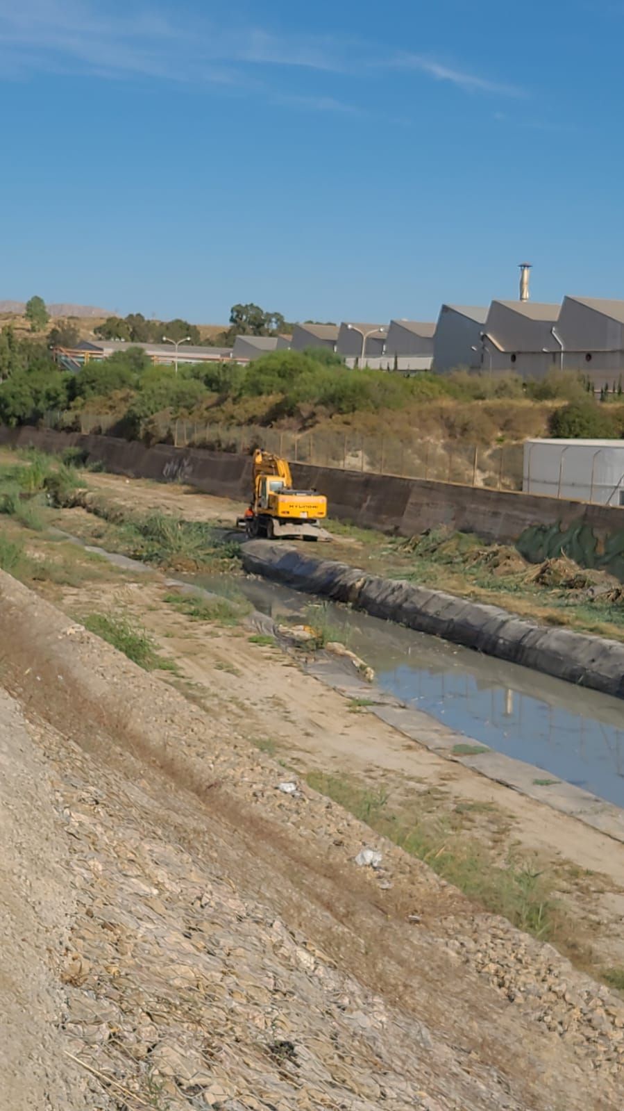 Alicante activa el dispositivo de limpieza de barrancos, imbornales y alcantarillado en prevención de posible gota fría