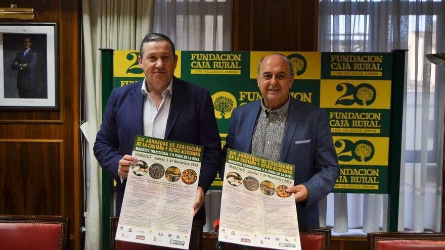 Javier Faúndez junto al secretario de la Fundación Caja Rural de Zamora, Feliciano Ferrero.