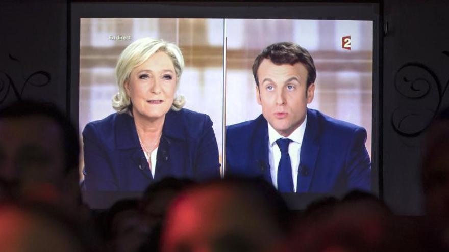 Imagen del debate entre Emmanuel Macron y Marine Le Pen.