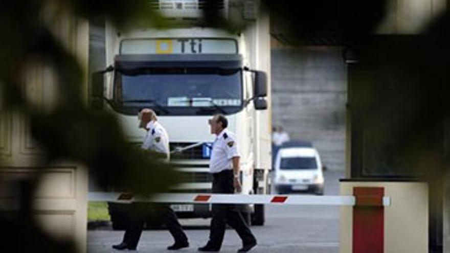 Un policía recorre varios kilómetros con una bomba lapa bajo su coche particular en Bilbao