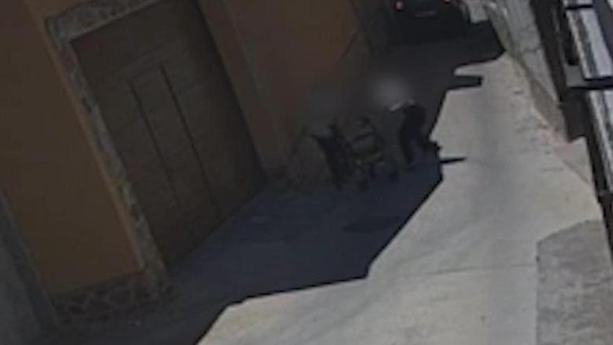 Cae una banda del "abrazo amoroso" por robos en Al
