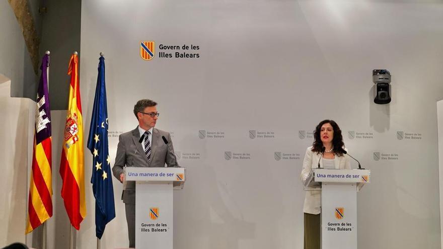 El Govern reivindica la residencia legal para acceder a ayudas y evita avalar la "prioridad nacional" de Vox: "Priorizamos a la gente de aquí, más allá de conceptos"
