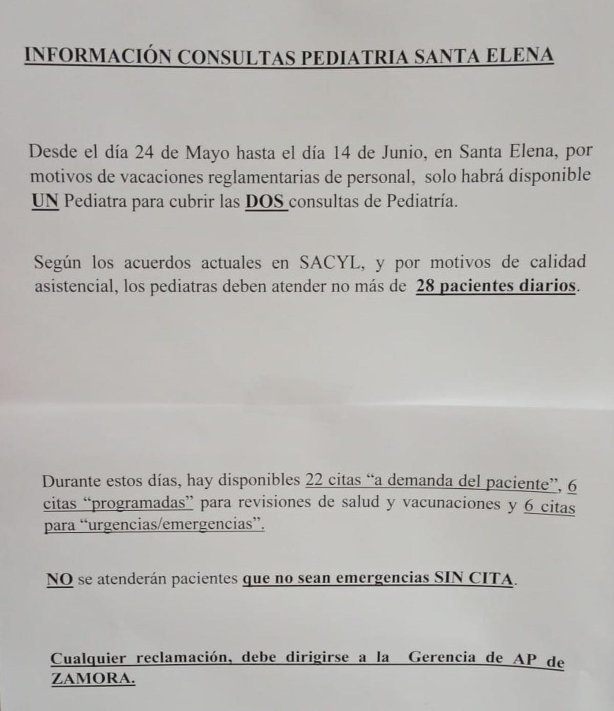 Aviso colgado en el centro de salud Santa Elena