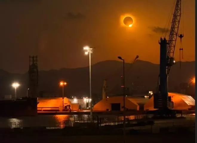 Las históricas  imágenes que dejó el eclipse en el Camp de Morvedre