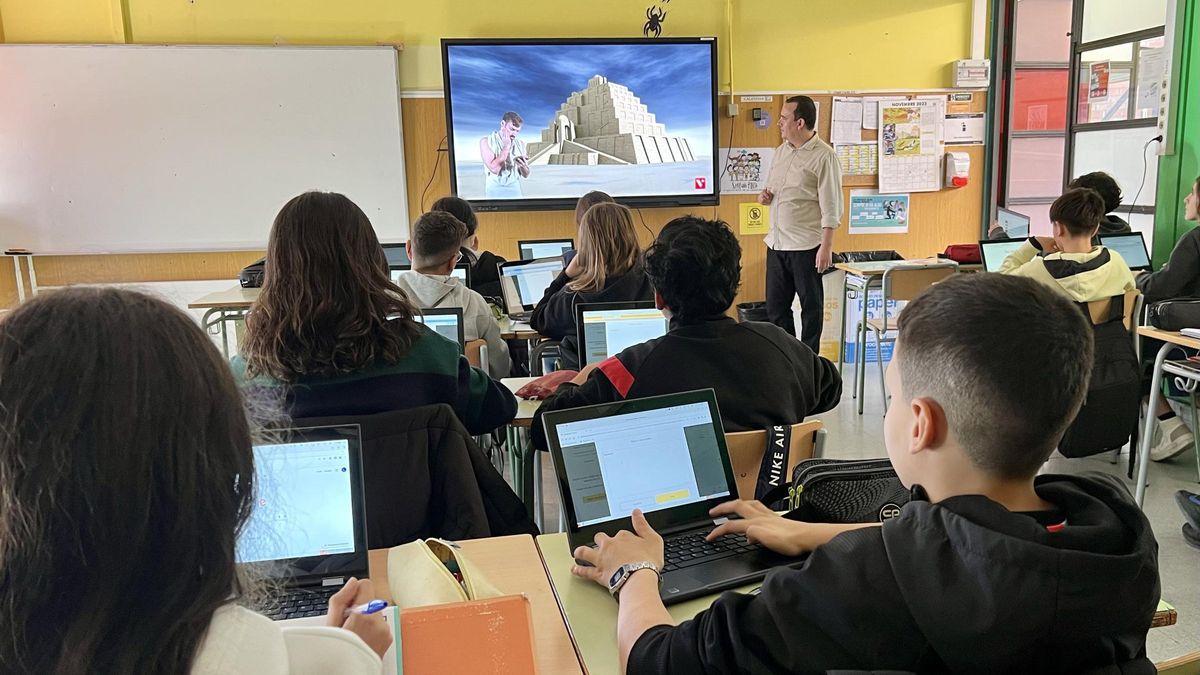 Classe interactiva en una aula de 1r d'ESO