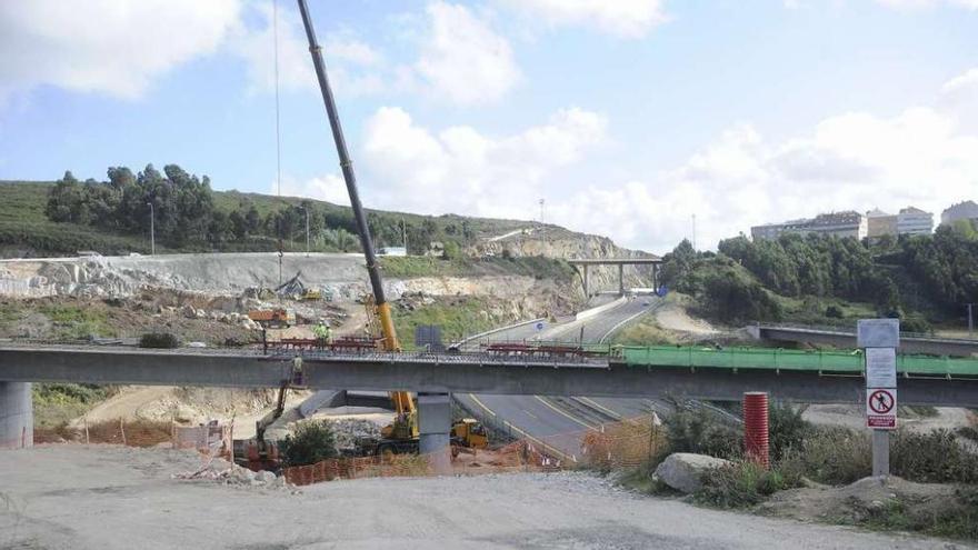 Obras del acceso a Langosteira sobre la AG-55 a la altura de A Curva dos Conexos y O Quinto Pino. carlos pardellas