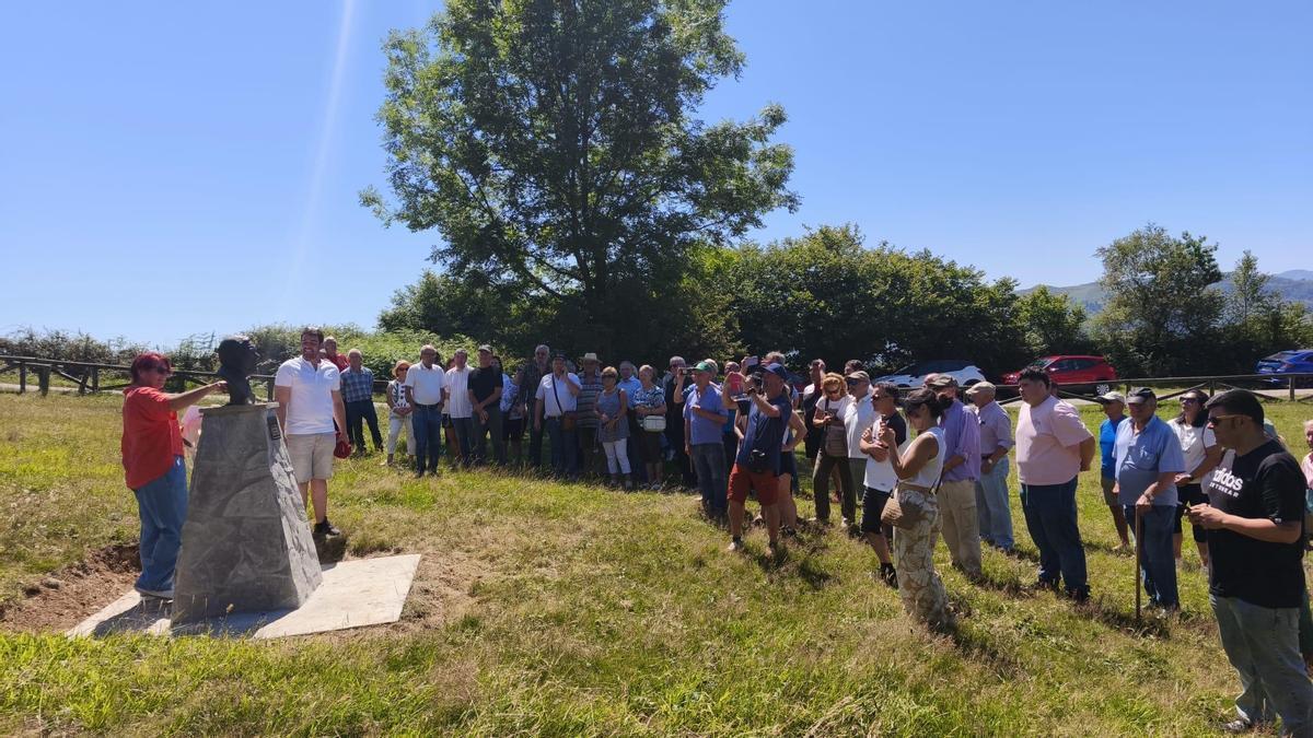 El acto en memoria de Berto Barredo en el Monte La Teyerona.