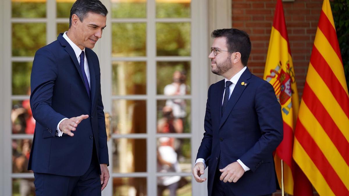 Pedro Sánchez y Pere Aragones durante la reunión que mantuvieron esta mañana en el Palacio de la Moncloa.