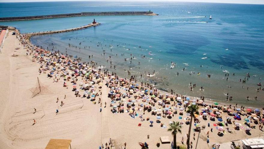 Reabren al baño las tres playas de Benicarló tras la ausencia de contaminación