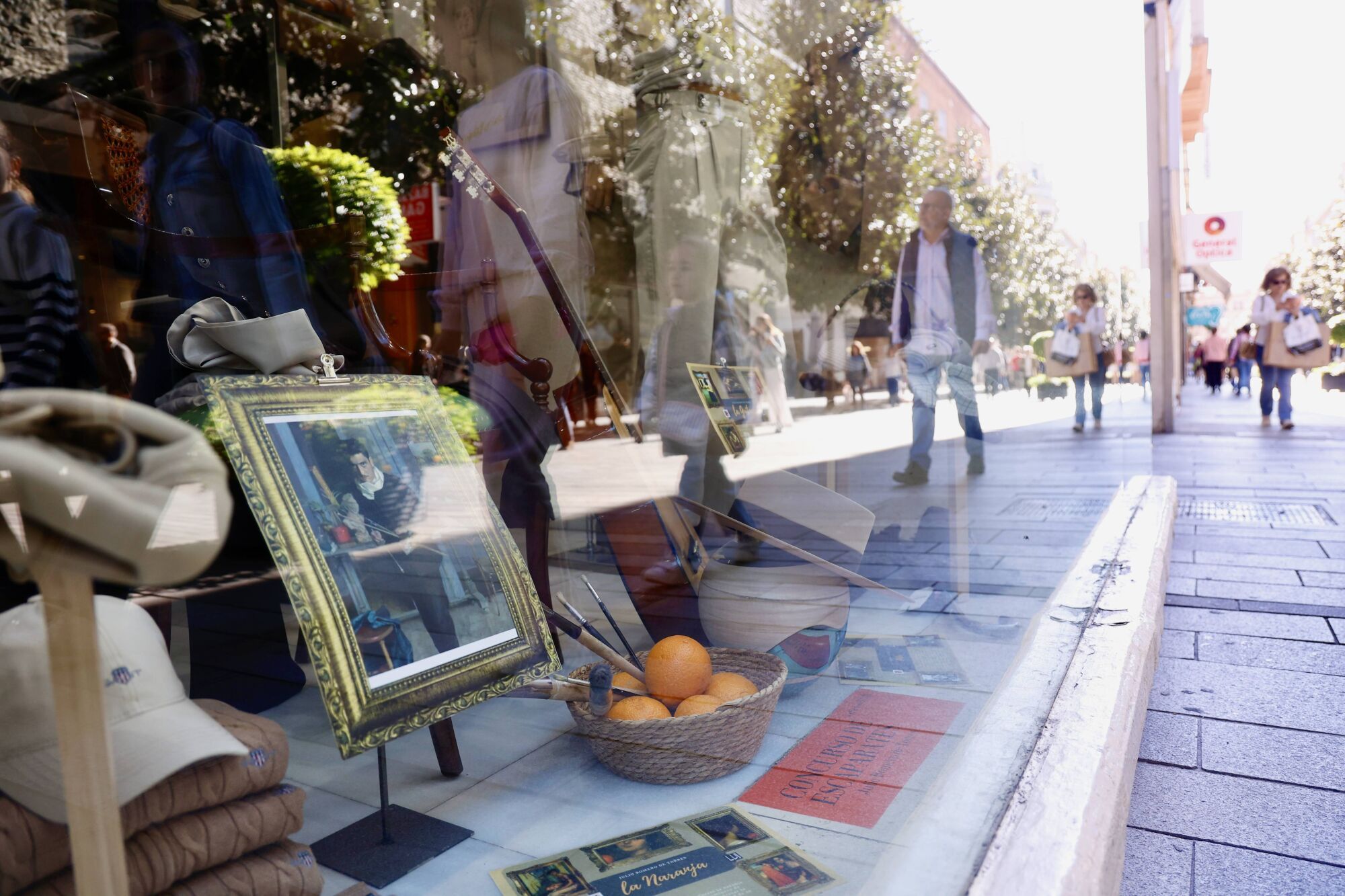 Julio Romero de Torres toma los escaparates del centro de Córdoba