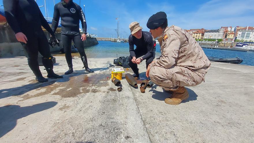 La operación militar de los obuses de Gijón: cuatro artefactos recuperados y dos neutralizados en pleno Cantábrico