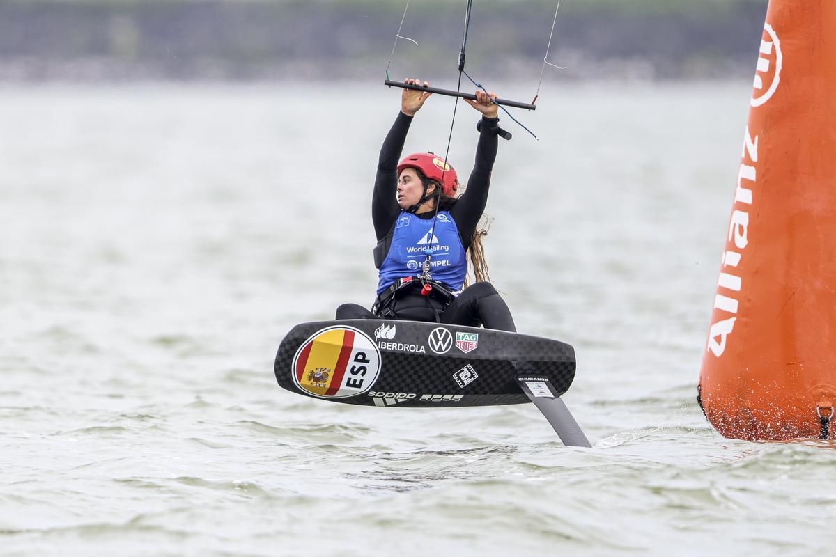 Gisela Pulido navegando en la gran final