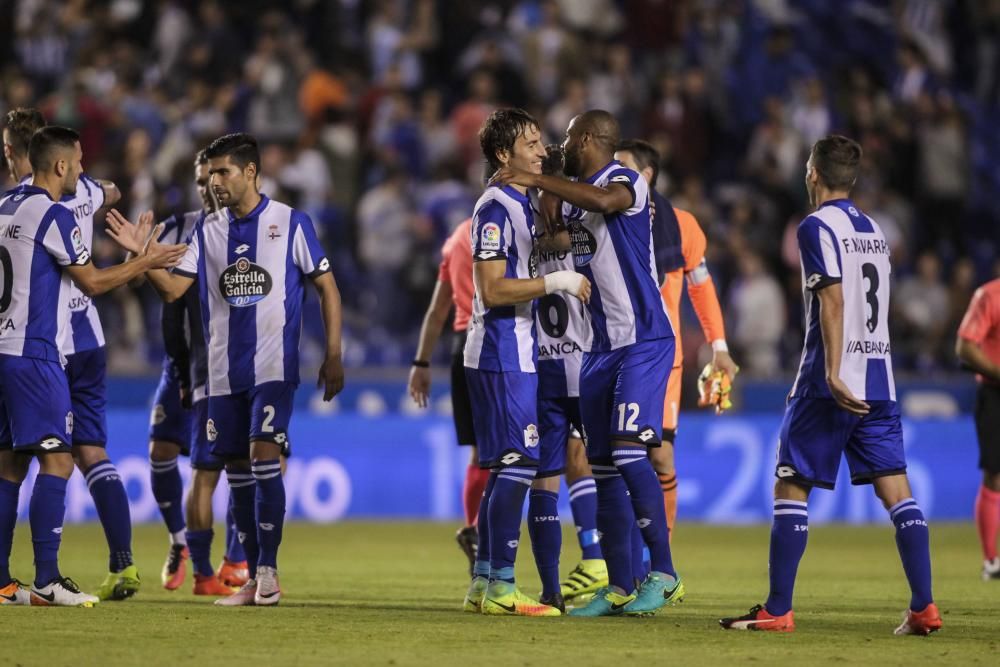 El Dépor sufre, pero gana al Eibar