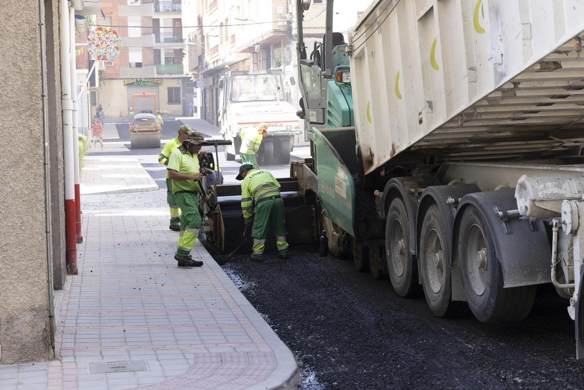 Asfaltado en la calle Asturias de Caravaca