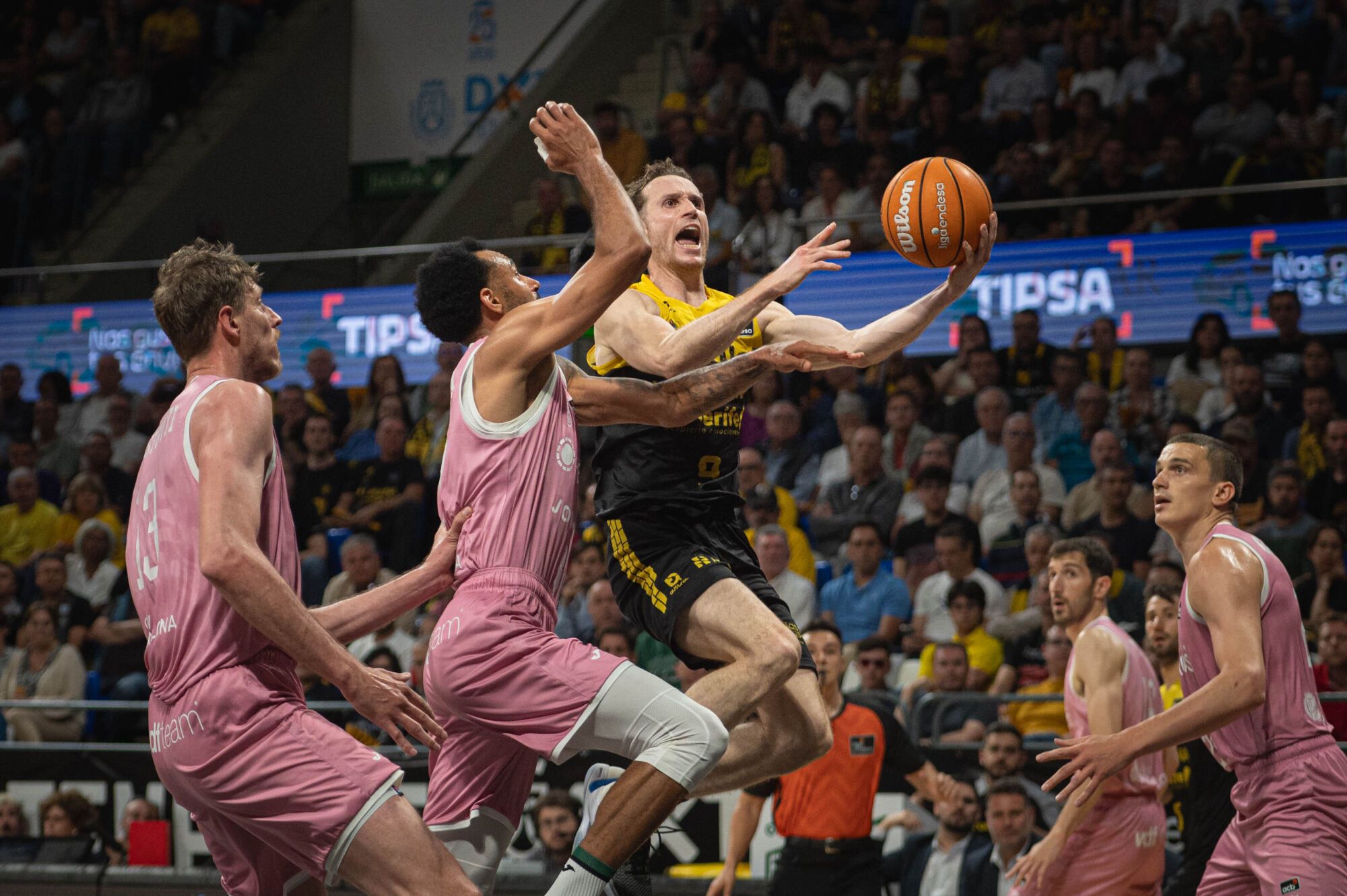 Partido La Laguna Tenerife CB Canarias - Joventut Badalona Inicio de playoff de Liga Endesa Quedarse hasta el fina porque en caso de derrota podría ser el último partido en casa esta temporada  | 02/06/2025 | Fotógrafo: Rafael Arturo Jiménez Rivero