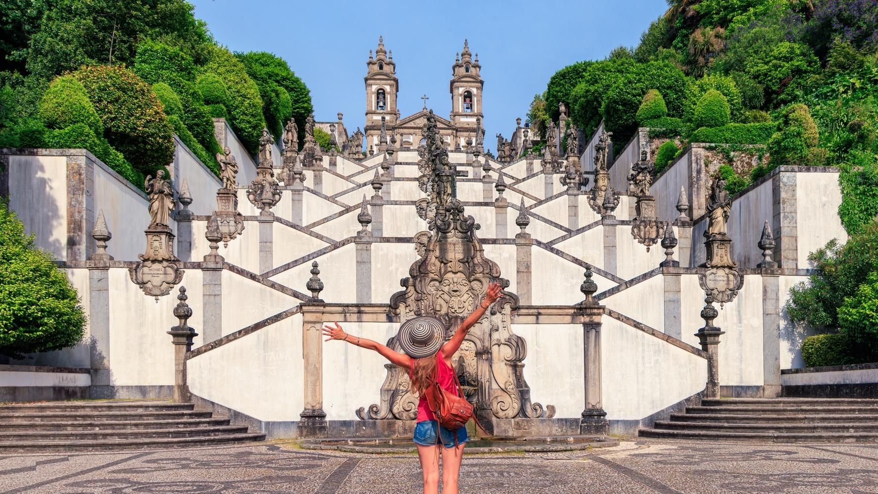 Y llegó (o no) la Virgen del Pilar, Ocio y cultura