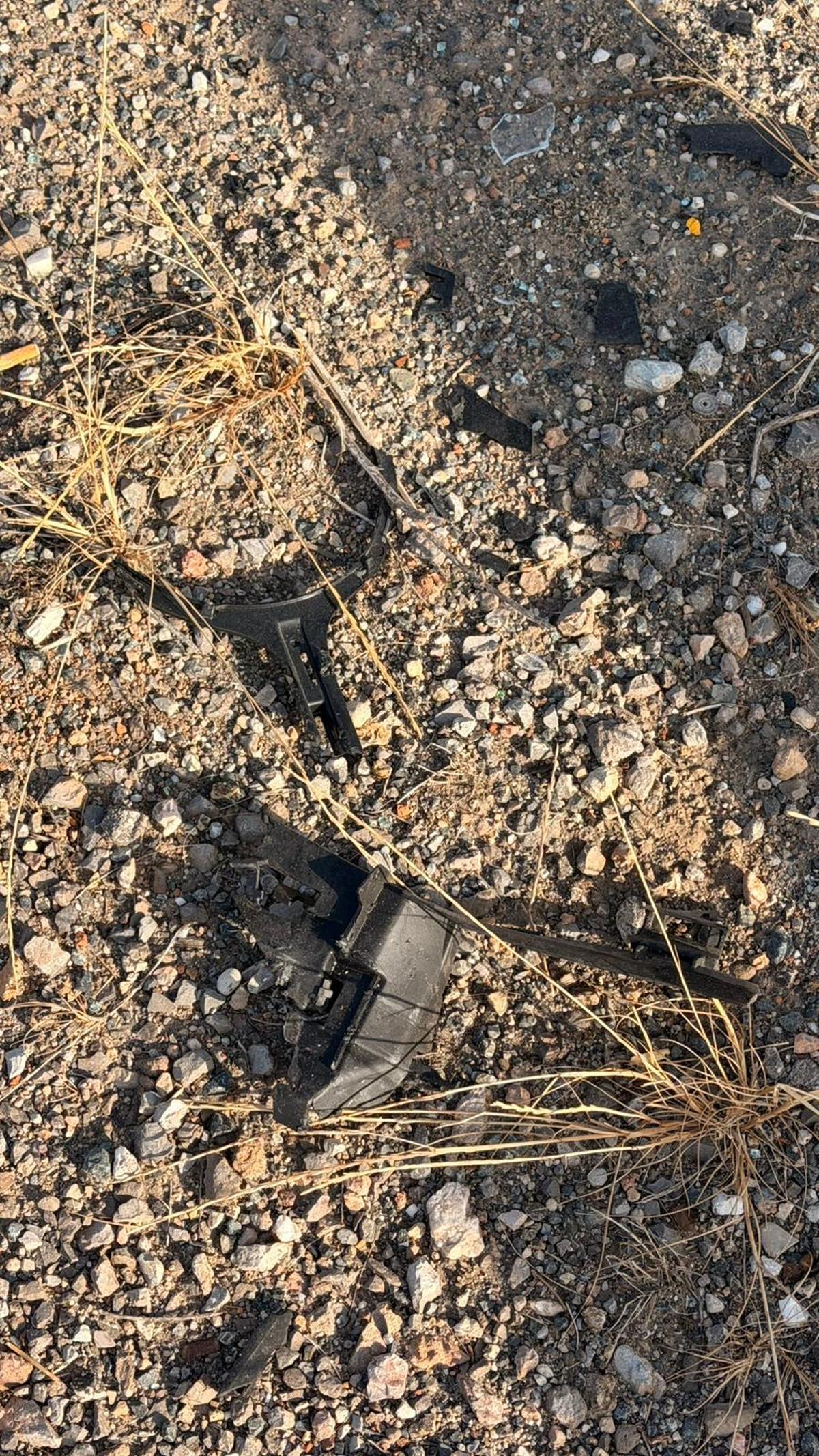 Restos del accidente que se podían ver esta mañana a primera hora en la N-340.