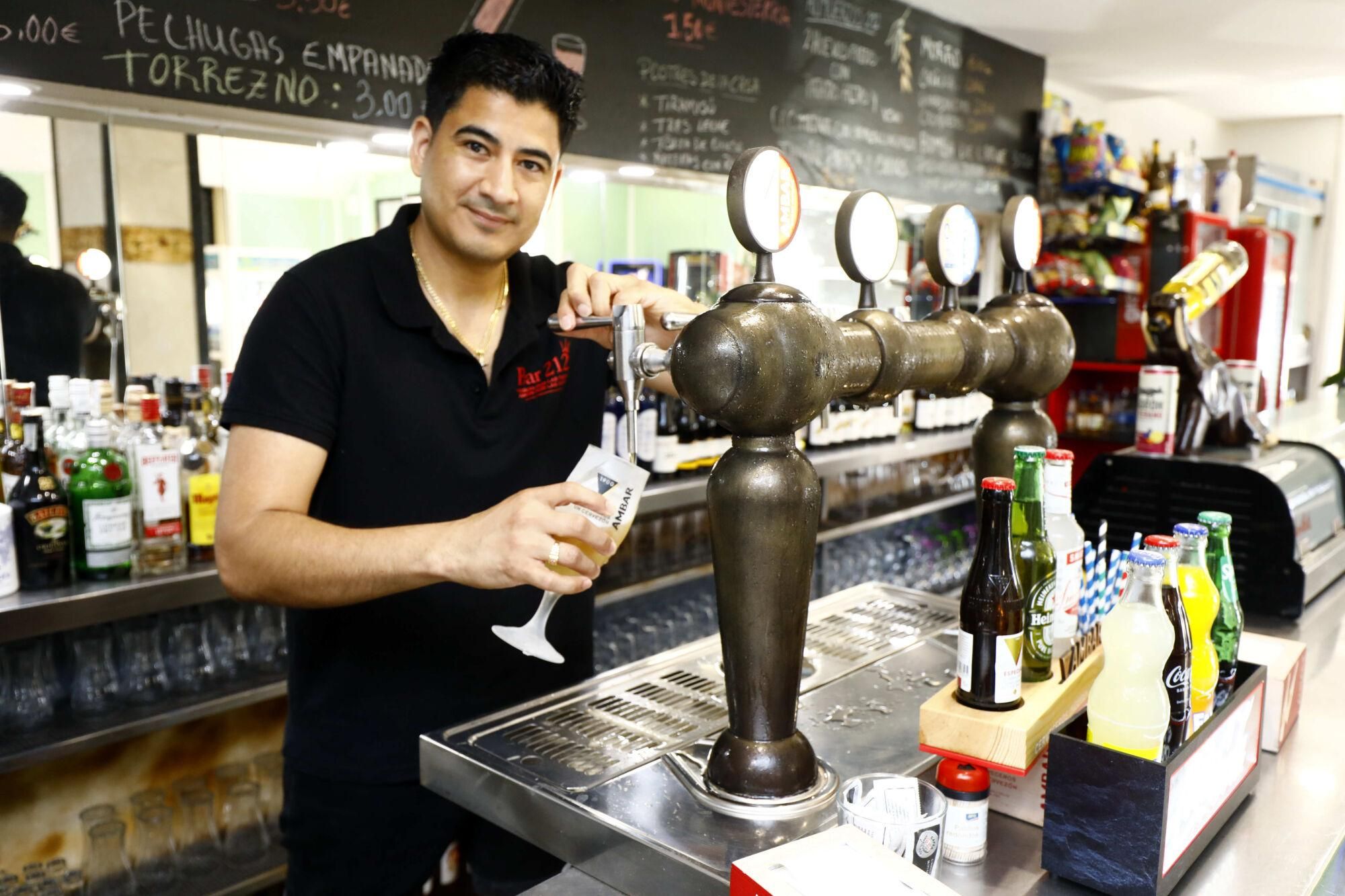 En imágenes | Bar 212, el negocio que lleva la tradición del juepincho a Las Delicias con tapas a 1€