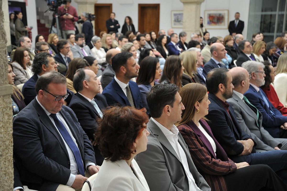 Galería | Acto institucional del Día de la Mujer en la Asamblea de Extremadura