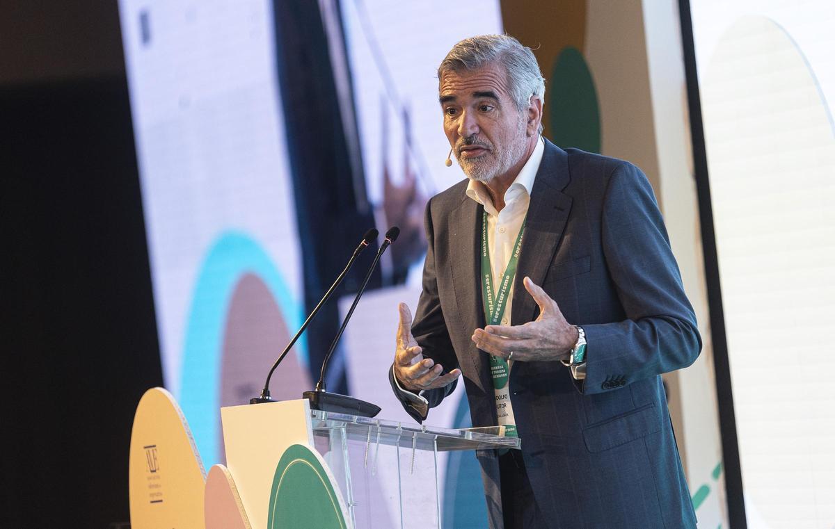 El presidente de Baleària, Adolfo Utor.