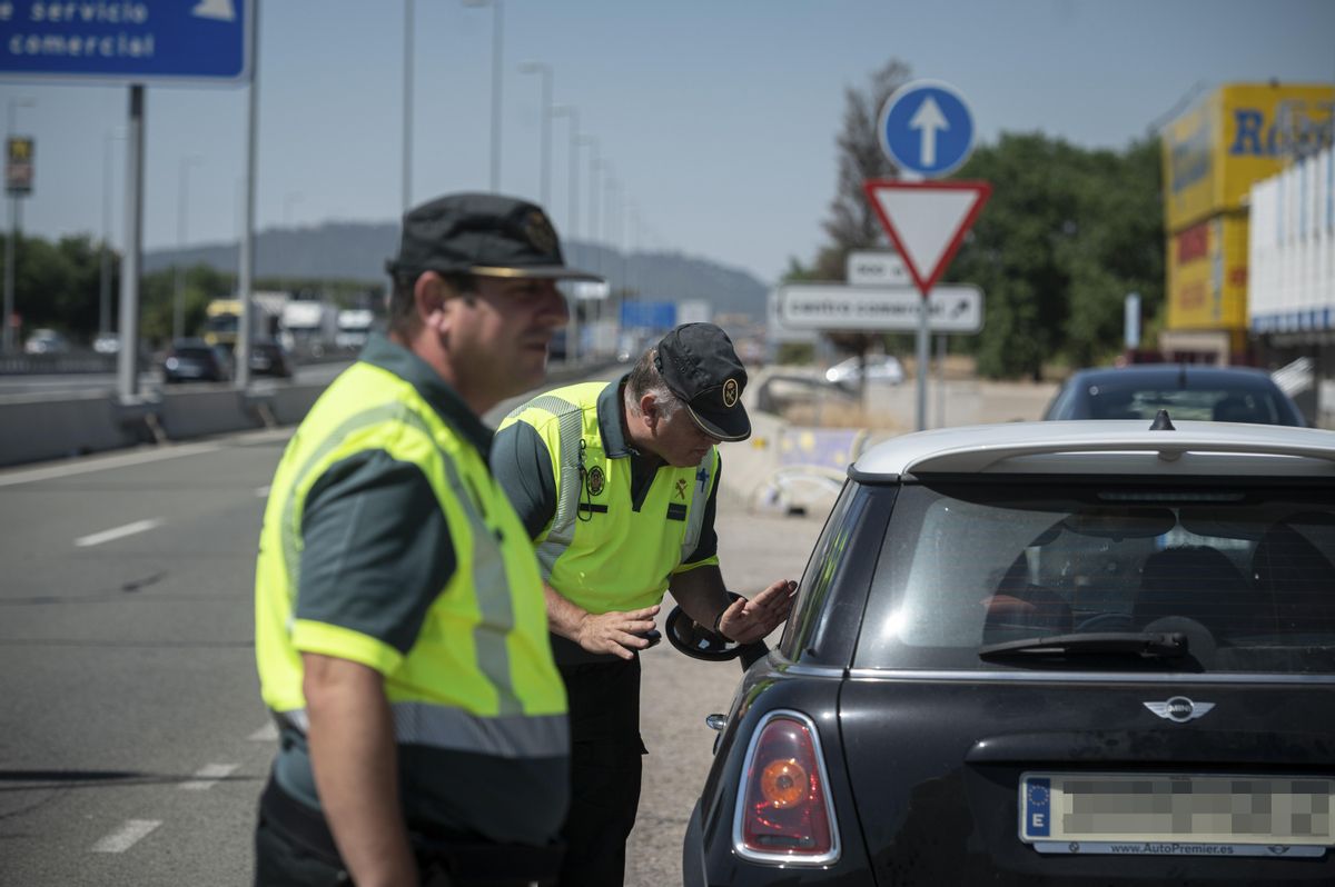La raó per la qual el velocímetre del cotxe mai marca la velocitat real a la qual estàs circulant La raó per la qual el velocímetre del cotxe mai marca la velocitat real a la qual estàs circulant