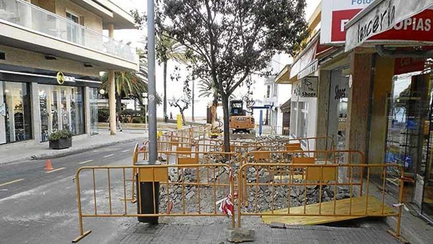 Imagen actual de las obras, a poco tiempo de la celebración de la Semana Santa.