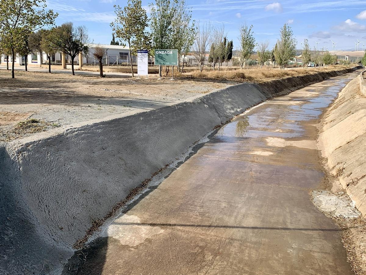 Así ha quedado el cauce del arroyo Rincón tras las obras de mejora en Campillos.