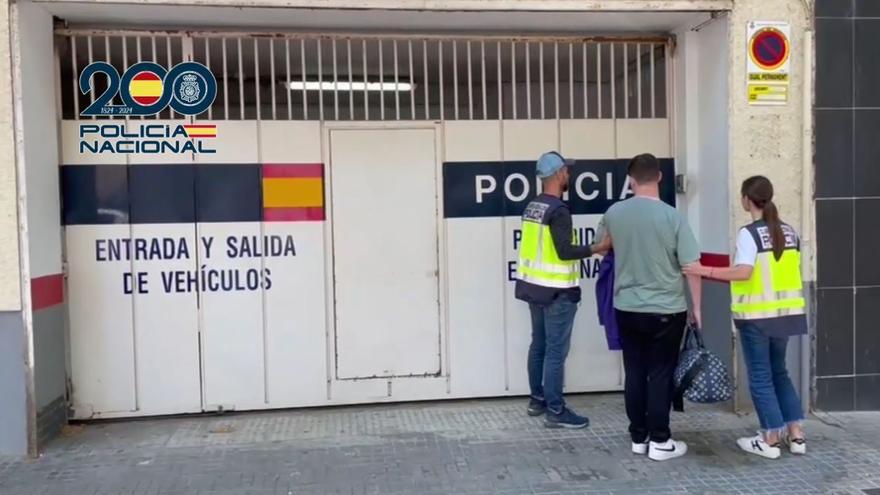 Detenido en Palma un ciberestafador buscado por el FBI que robó 27 millones de dólares